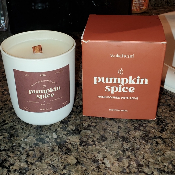 Wakeheart Pumkin Spice Candle - Picture 1 of 8